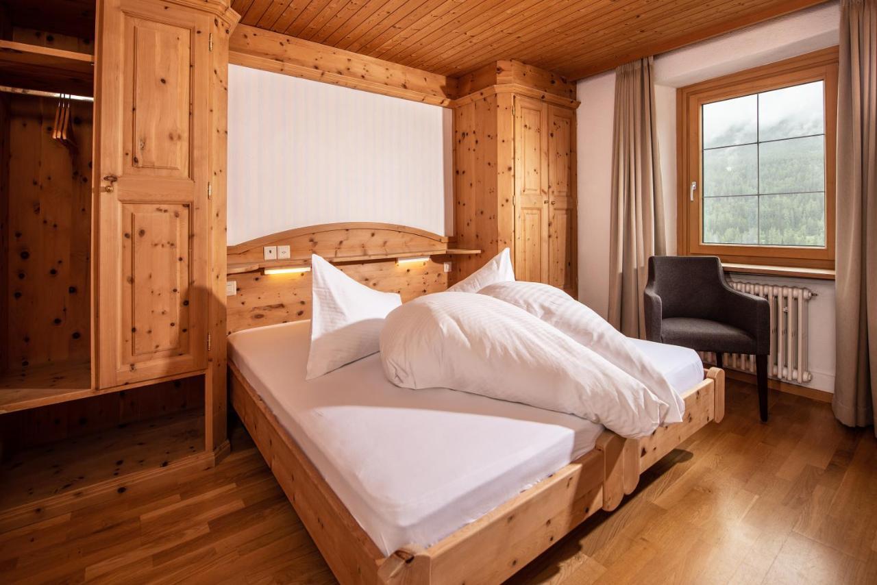 Hotel Bellaval Scuol Exteriér fotografie