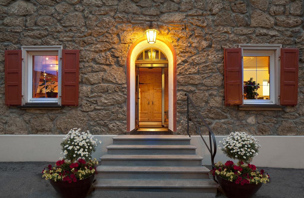 Hotel Bellaval Scuol Exteriér fotografie