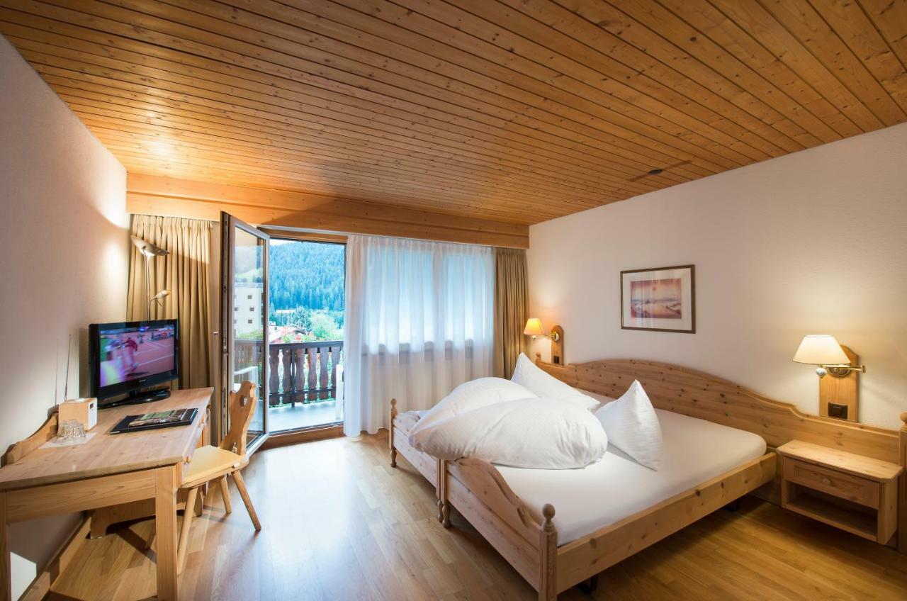Hotel Bellaval Scuol Exteriér fotografie